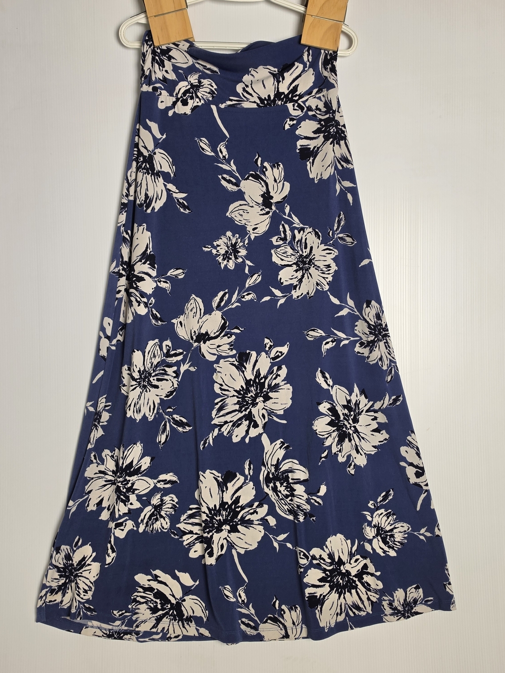 Gilli Navy & White Floral A-Line Skirt